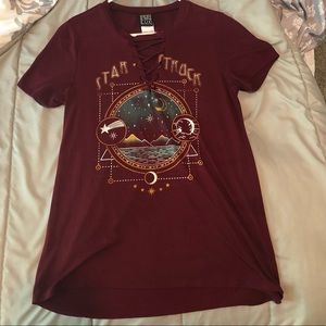 T-shirt with laced-up front